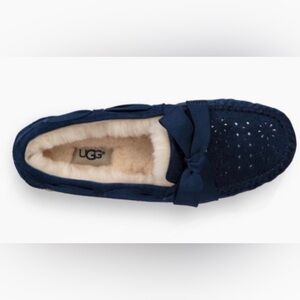 Ugg Dakota Sunshine Perf Navy Leather Comfy Cozy Sleepers Size 7